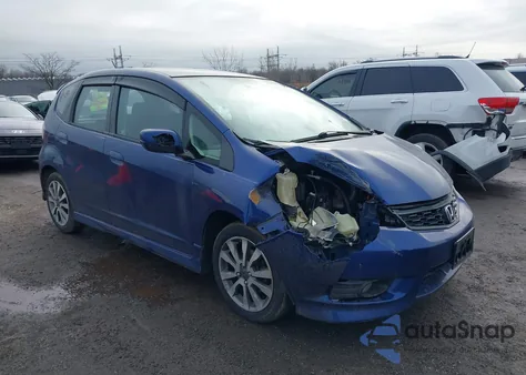 2013 Honda Fit Sport z USA, uszkodzony, nr VIN JHMGE8H55DC052323